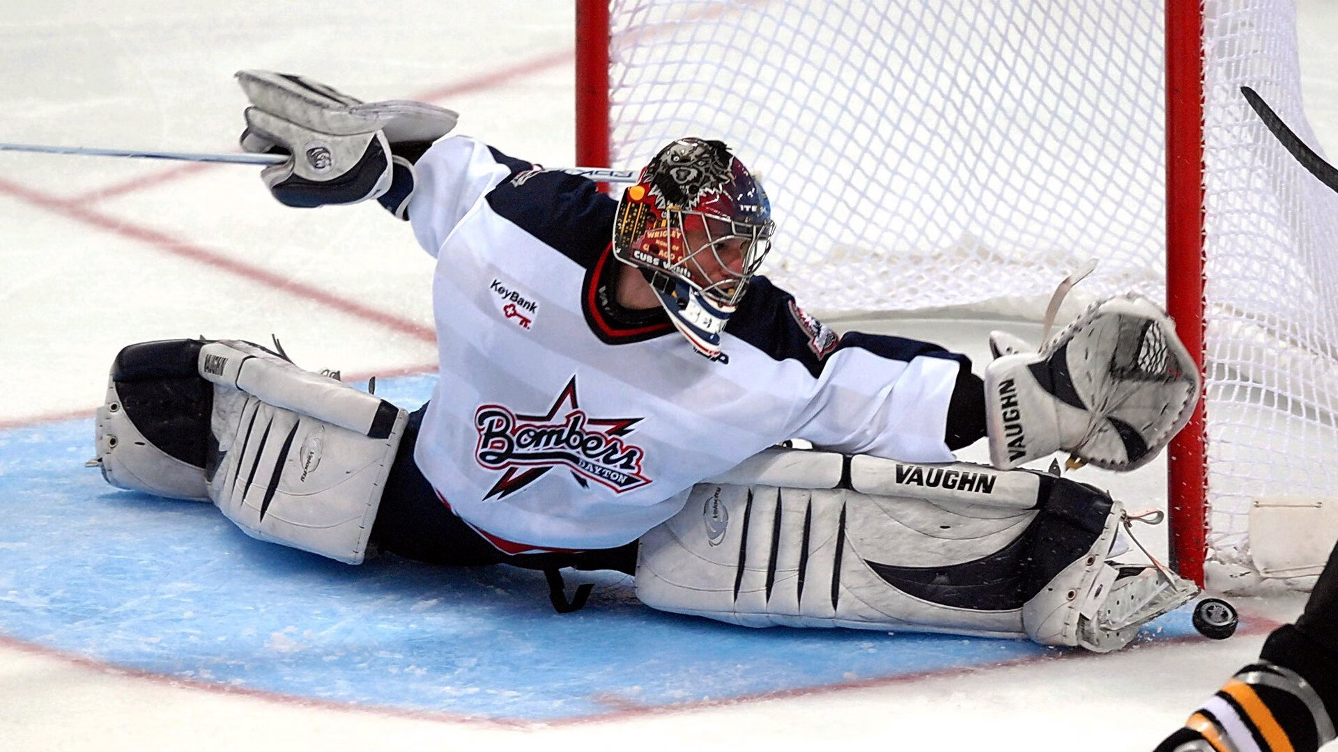 门神之战，库尔图瓦只手遮天，德国战车险胜爱尔兰